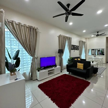 Rumahku Homestay, Taman Jasin Perdana Екстер'єр фото