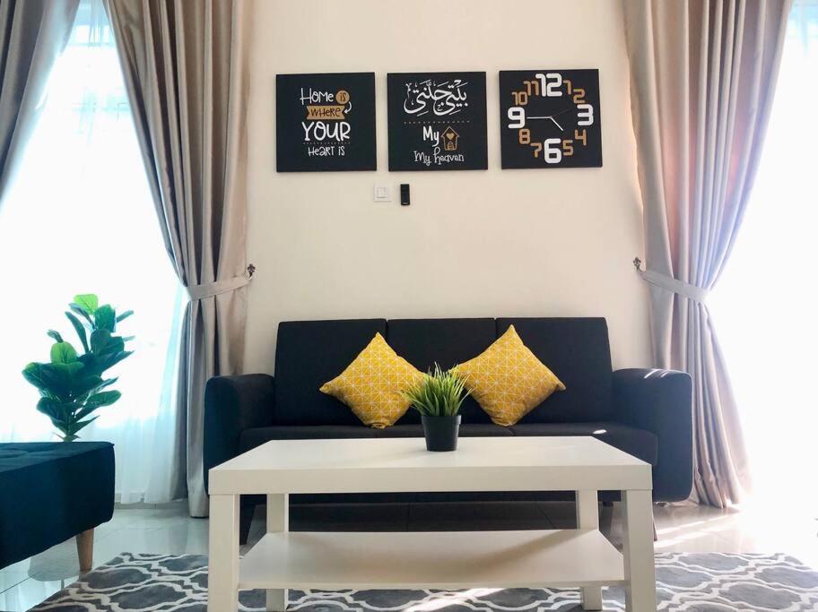 Rumahku Homestay, Taman Jasin Perdana Екстер'єр фото
