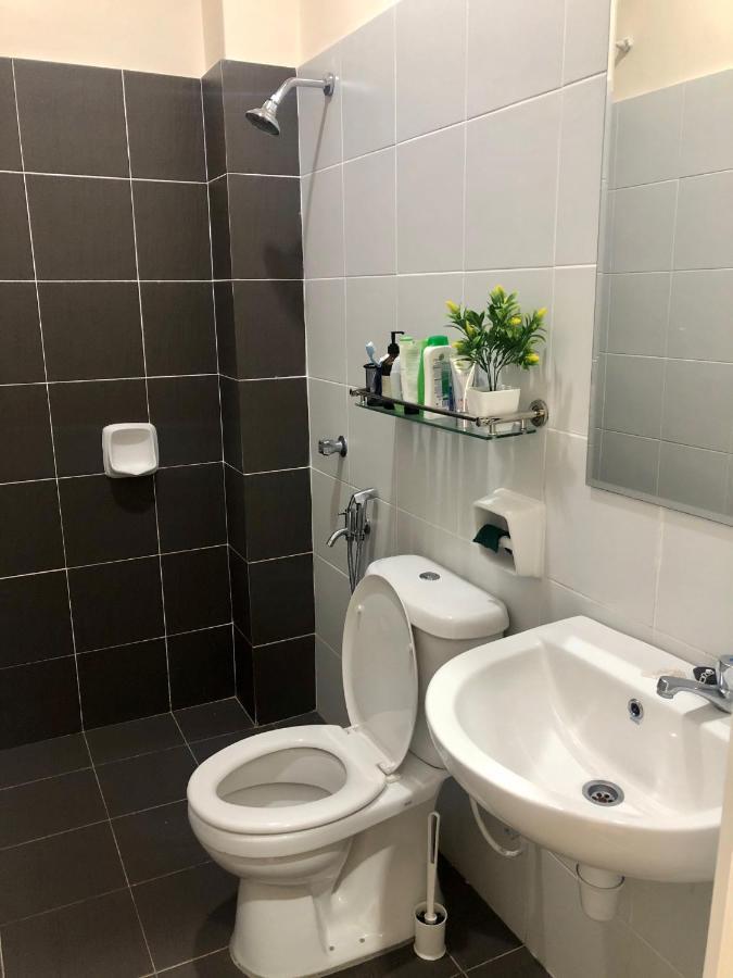Rumahku Homestay, Taman Jasin Perdana Екстер'єр фото
