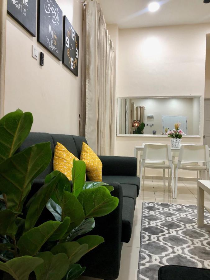 Rumahku Homestay, Taman Jasin Perdana Екстер'єр фото
