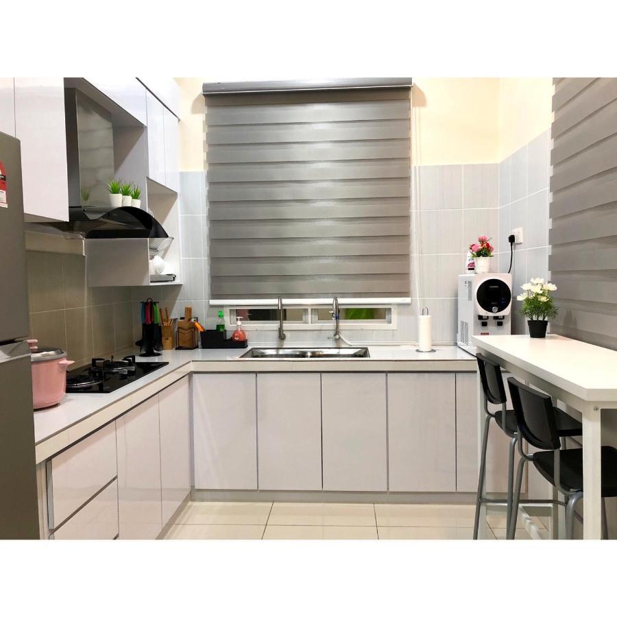 Rumahku Homestay, Taman Jasin Perdana Екстер'єр фото