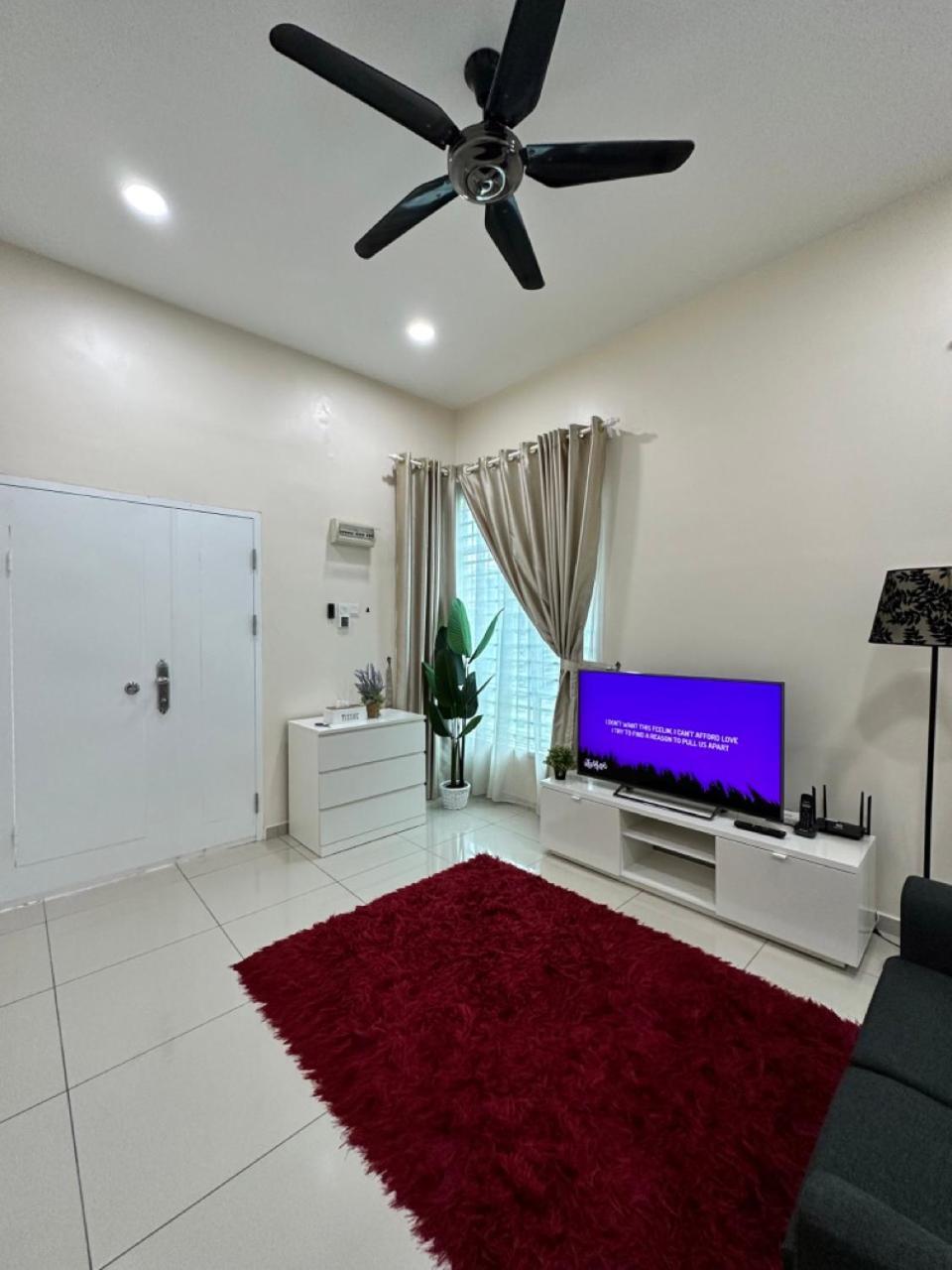 Rumahku Homestay, Taman Jasin Perdana Екстер'єр фото