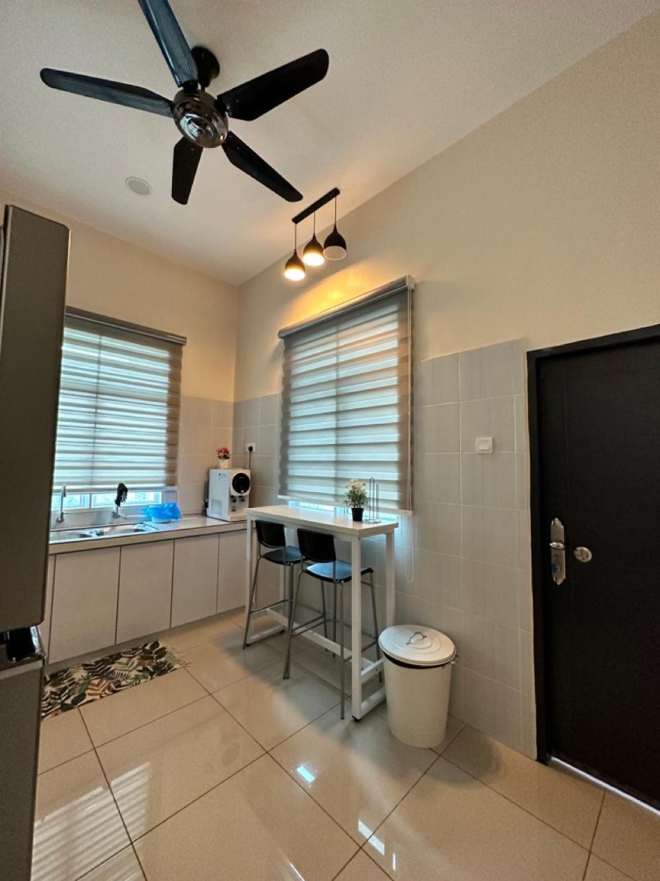 Rumahku Homestay, Taman Jasin Perdana Екстер'єр фото