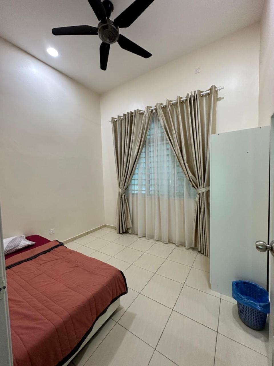 Rumahku Homestay, Taman Jasin Perdana Екстер'єр фото