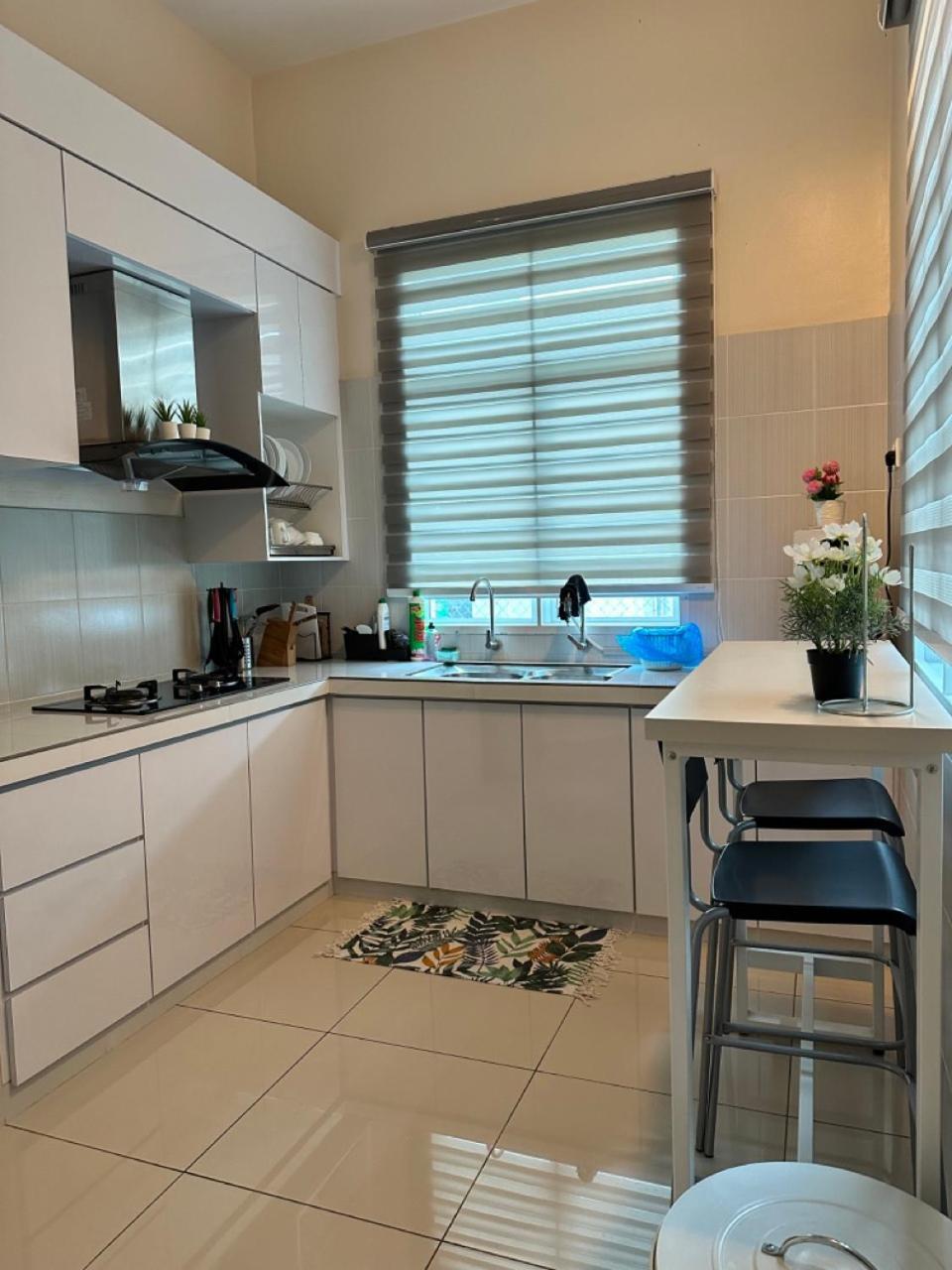 Rumahku Homestay, Taman Jasin Perdana Екстер'єр фото